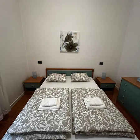 Museum Ap. - Italian Welcome براغ